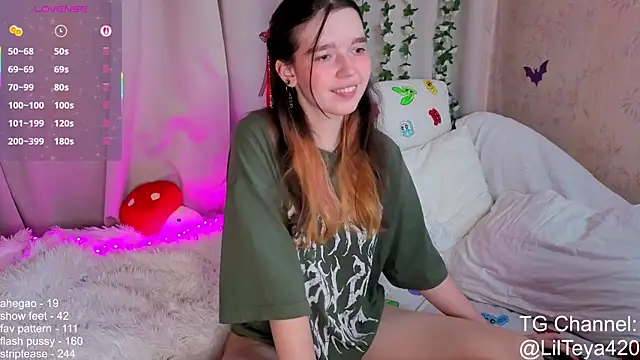 Snapshot of little_Teya chatting on October 2025 06:28:02 PM little Teya online show from October 2025 06:28:02 PM