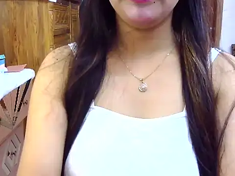 Snapshot of Obonti_2000 chatting on September 2025 04:42:02 PM Obonti 2000 online show from September 2025 04:42:02 PM