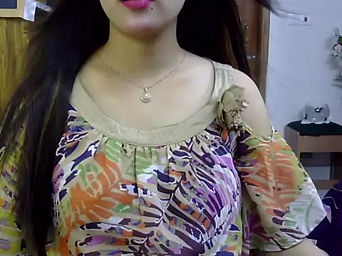 Snapshot of Obonti_2000 chatting on October 2025 05:13:02 PM Obonti 2000 online show from October 2025 05:13:02 PM