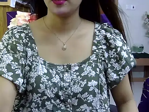 Snapshot of Obonti_2000 chatting on October 2025 05:17:01 PM Obonti 2000 online show from October 2025 05:17:01 PM