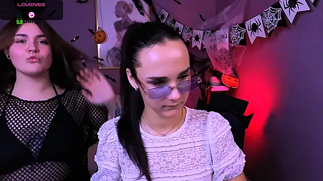 lorraine carter online show from October 2025 08:07:01 PM