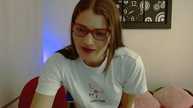 Camila-ventura online show from May 2026 08:15:01 PM