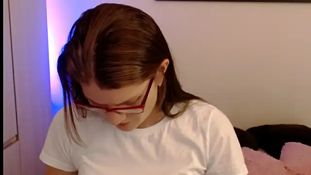 Camila-ventura online show from June 2026 01:09:02 PM