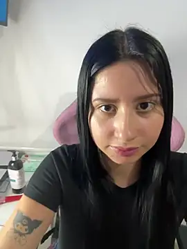 Snapshot of lucy_grey25 chatting on April 2026 02:35:01 PM lucy grey25 online show from April 2026 02:35:01 PM