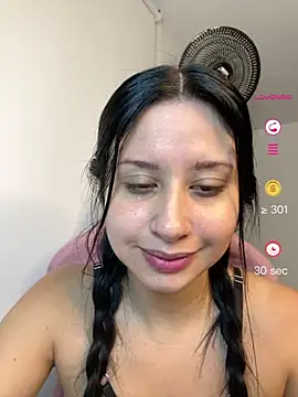 Snapshot of lucy_grey25 chatting on May 2026 05:18:02 PM lucy grey25 online show from May 2026 05:18:02 PM