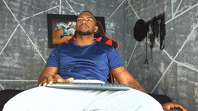 Snapshot of big_blackmen19 chatting on March 2026 01:33:02 PM big blackmen19 online show from March 2026 01:33:02 PM