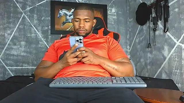 Snapshot of big_blackmen19 chatting on April 2026 02:01:01 AM big blackmen19 online show from April 2026 02:01:01 AM