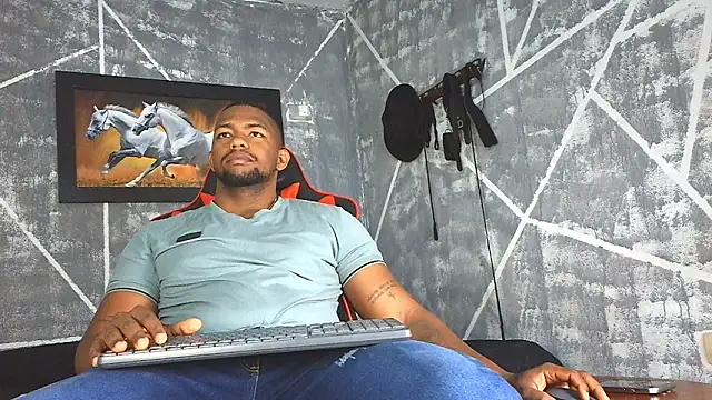 Snapshot of big_blackmen19 chatting on May 2026 01:51:01 PM big blackmen19 online show from May 2026 01:51:01 PM