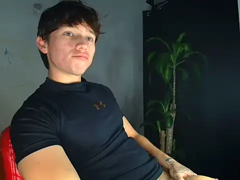 Logan sixxer online show from November 2025 11:03:01 PM