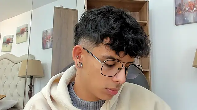 Ibratxandy online show from May 2026 12:00:02 PM