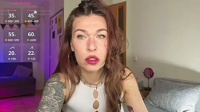 ReginaFoXXXy online show from June 2026 11:22:02 AM
