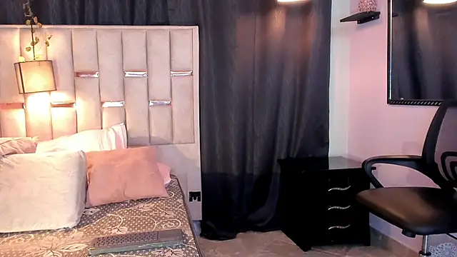 Snapshot of Hanzking01 chatting on November 2025 10:58:02 AM Hanzking01 online show from November 2025 10:58:02 AM