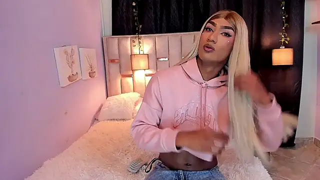 Snapshot of Hanzking01 chatting on December 2025 05:35:01 AM Hanzking01 online show from December 2025 05:35:01 AM