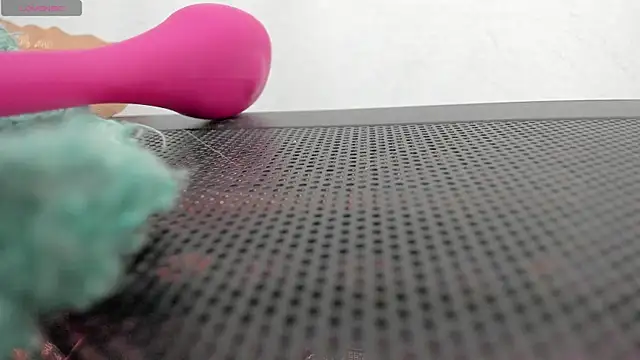 Snapshot of FluffyMelons chatting on April 2026 11:02:01 PM FluffyMelons online show from April 2026 11:02:01 PM