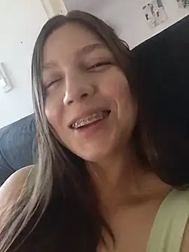 Arianna Moss online show from July 2026 02:13:01 PM