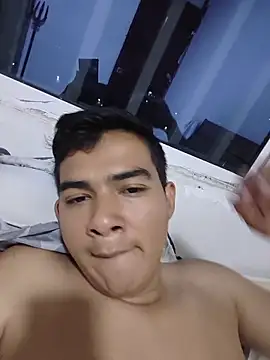 Snapshot of DeivanR_6 chatting on November 2025 12:44:01 AM DeivanR 6 online show from November 2025 12:44:01 AM