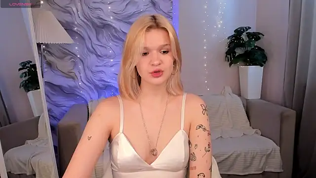 Kati Li online show from February 2026 10:34:02 AM