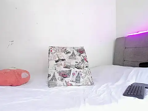 Snapshot of Edy_coltt chatting on September 2025 01:33:02 PM Edy coltt online show from September 2025 01:33:02 PM