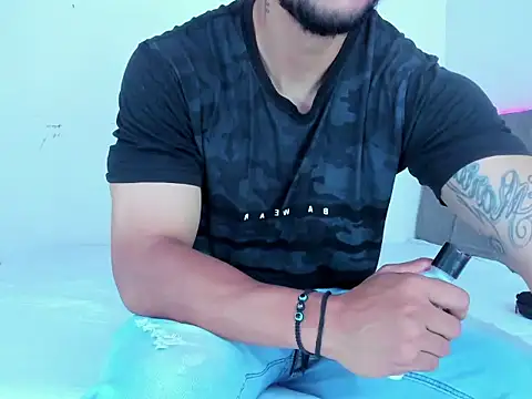 Snapshot of Edy_coltt chatting on September 2025 01:23:01 PM Edy coltt online show from September 2025 01:23:01 PM