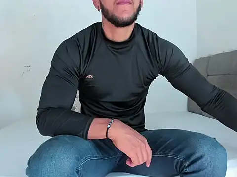 Snapshot of Edy_coltt chatting on September 2025 01:57:02 PM Edy coltt online show from September 2025 01:57:02 PM