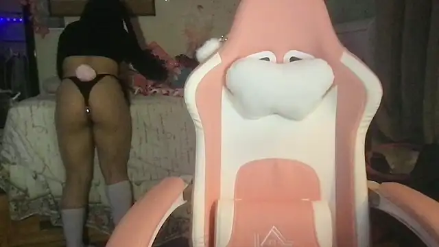 nekowaifuuu online show from October 2025 06:14:01 AM