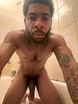 Snapshot of 1mistaGoodWood chatting on November 2025 11:32:02 AM 1mistaGoodWood online show from November 2025 11:32:02 AM