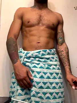 Snapshot of 1mistaGoodWood chatting on December 2025 04:14:02 PM 1mistaGoodWood online show from December 2025 04:14:02 PM