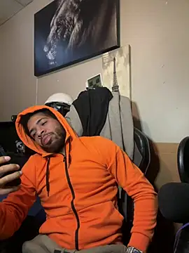 Snapshot of 1mistaGoodWood chatting on January 2026 04:23:02 PM 1mistaGoodWood online show from January 2026 04:23:02 PM