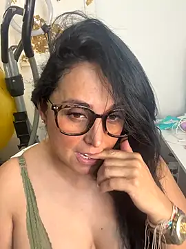 Snapshot of hotadhara01 chatting on October 2025 04:15:01 AM hotadhara01 online show from October 2025 04:15:01 AM