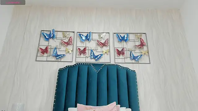 Snapshot of OnlyGia chatting on December 2025 07:43:01 PM OnlyGia online show from December 2025 07:43:01 PM