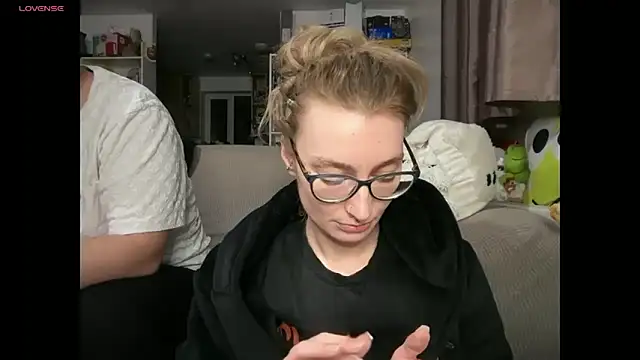 Snapshot of harleyblair chatting on March 2026 11:10:01 PM harleyblair online show from March 2026 11:10:01 PM