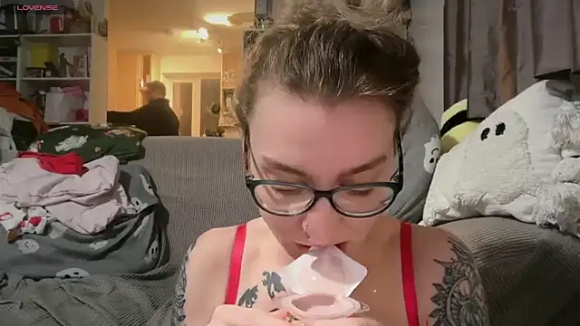 Snapshot of harleyblair chatting on March 2026 11:08:02 PM harleyblair online show from March 2026 11:08:02 PM