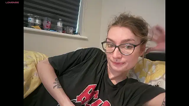 Snapshot of harleyblair chatting on April 2026 02:32:01 PM harleyblair online show from April 2026 02:32:01 PM