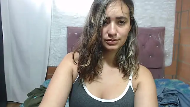 annie clark2 online show from December 2025 09:22:01 PM