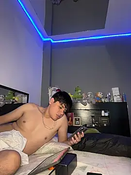 Kailertwink online show from July 2026 05:32:01 AM