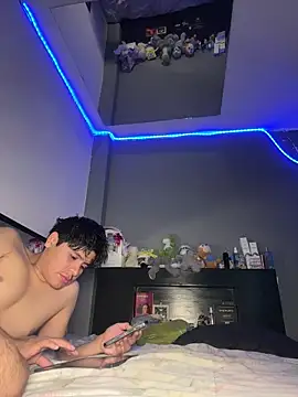 Kailertwink online show from July 2026 04:12:01 AM