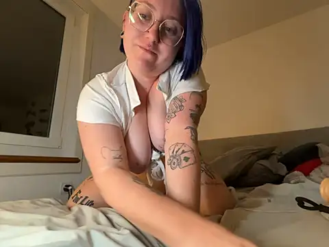 lablonde2025 online show from March 2026 10:36:02 PM