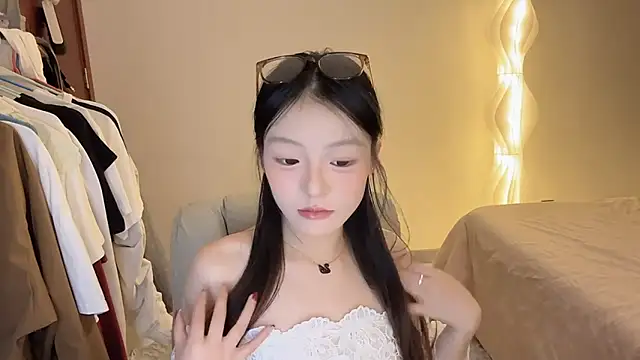 Robin-o3 online show from November 2025 03:36:02 PM