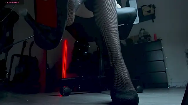 Snapshot of LiyaLuna chatting on January 2026 01:59:01 PM LiyaLuna online show from January 2026 01:59:01 PM