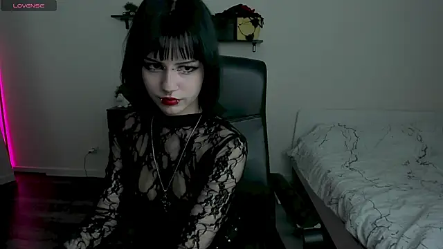 Snapshot of LiyaLuna chatting on February 2026 04:00:01 PM LiyaLuna online show from February 2026 04:00:01 PM