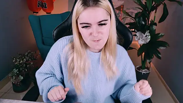 Stef Nicks online show from September 2025 05:22:01 AM