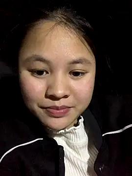 NhuFox online show from November 2025 12:49:01 PM