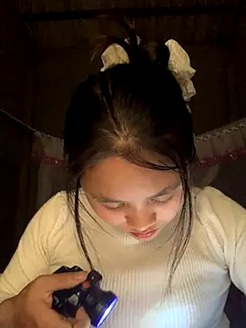 NhuFox online show from December 2025 12:58:01 PM