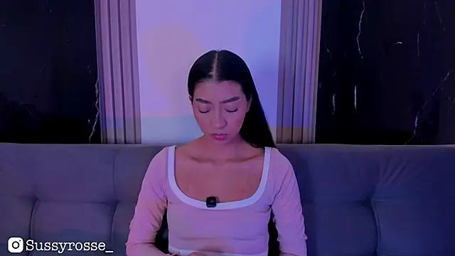 Snapshot of Sussyrosse_ chatting on November 2025 08:19:01 PM Sussyrosse online show from November 2025 08:19:01 PM