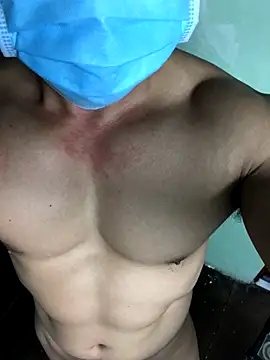 Snapshot of Huynh-duc-huy chatting on November 2025 07:30:02 AM Huynh-duc-huy online show from November 2025 07:30:02 AM