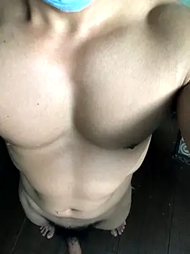 Snapshot of Huynh-duc-huy chatting on November 2025 04:42:02 PM Huynh-duc-huy online show from November 2025 04:42:02 PM