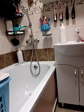 Snapshot of N_i_k_o_l_a_u chatting on December 2025 04:47:02 PM N i k o l a u online show from December 2025 04:47:02 PM