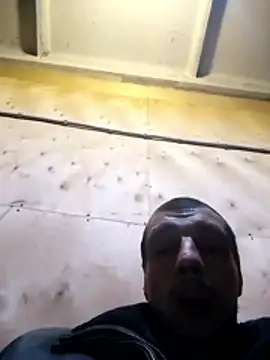 Snapshot of N_i_k_o_l_a_u chatting on January 2026 12:18:02 PM N i k o l a u online show from January 2026 12:18:02 PM