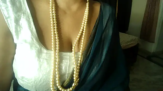 Snapshot of Anaconda-Mall chatting on May 2026 05:29:01 PM Anaconda-Mall online show from May 2026 05:29:01 PM
