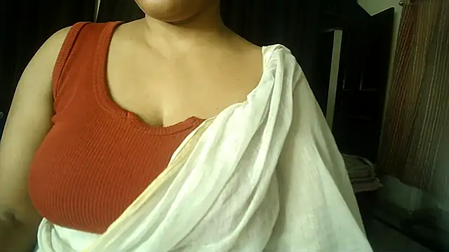 Snapshot of Anaconda-Mall chatting on May 2026 08:16:02 PM Anaconda-Mall online show from May 2026 08:16:02 PM